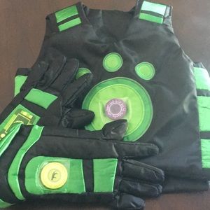 Wild Kratts creature power suit! Size 4-6 box